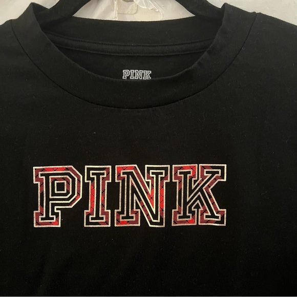 PINK VICTORIA’S SECRET, Size S, Black Long Sleeved Cropped Tee w/ Plaid Logo. - Picture 3 of 9